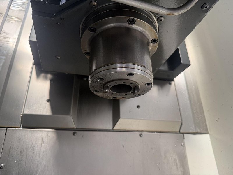 Haas - UMC 750 X: 762 - Y: 508 - Z: 508 mm CNC
