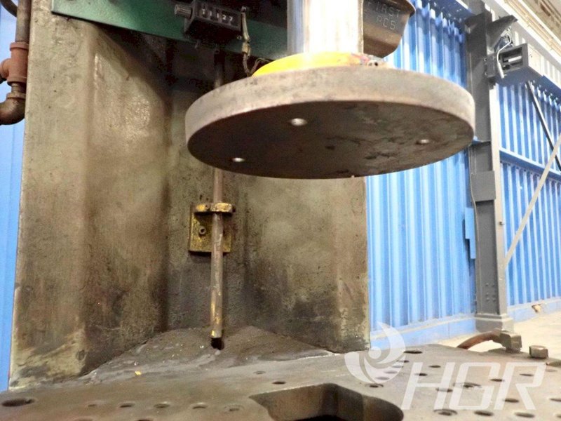 10 TON NORTHERN HYDRAULIC PRESS