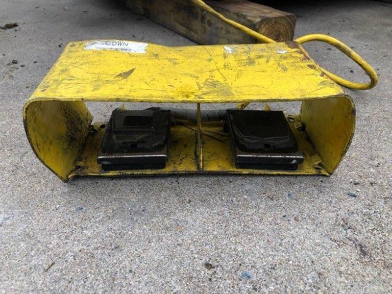 2000 LB  X  48" X 96" SOUTHWORTH ELECTRIC HYDRAULIC SCISSOR LIFT TABLE: STOCK #11540