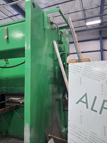 230 Ton x 12′ Niagara HD-230-10-12 Press Brake, 1979