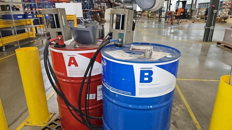 Sealed Air SpeedyPacker Insight, Foam-In-Bag Packaging System, 19" Floor Model, with Drums of Chemicals and Accessories- Auction Item
