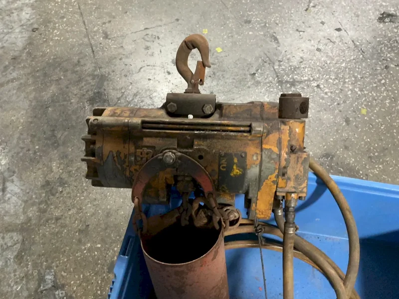 INGERSOLL-RAND 1/2 TON HOIST  -  ML500KS-2C10-CSU