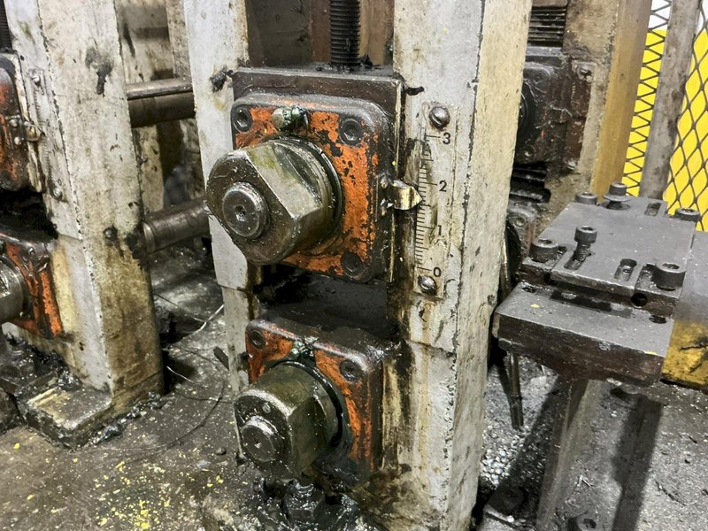 6 STAND X 1.5" ARDCOR MODEL #1-F ROLLFORMER: YOBRO #25222