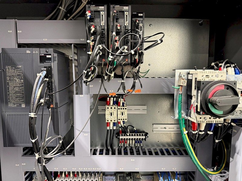 Mitsubishi Diamond BB306 30 Ton 5-Axis Electric Press Brake