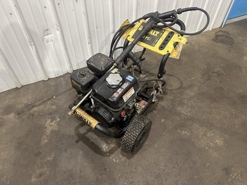 DEWALT 3400 PSI PRESSURE GAS  WASHER: STOCK #77577