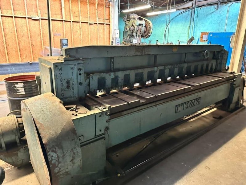 10&#039; X 10 GAUGE WYSONG MODEL #1010 POWER SQUARING SHEAR: YOBRO #23831