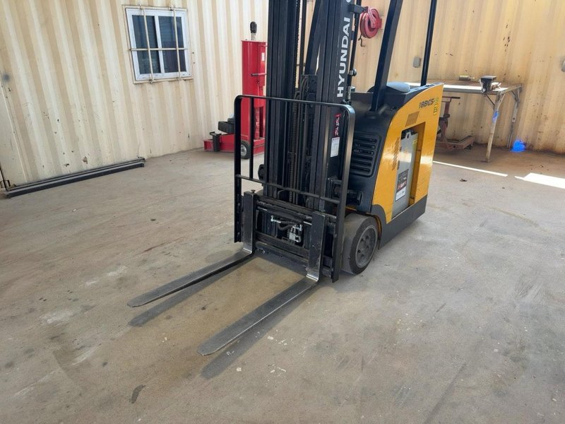 Hyundai 18BCS-9 Forklift, 2015