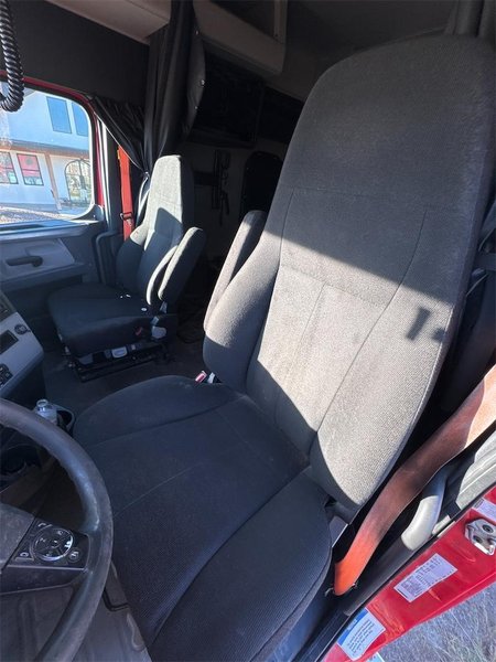 2020 Freightliner Cascadia 1FUJHHDV9LLLC1673