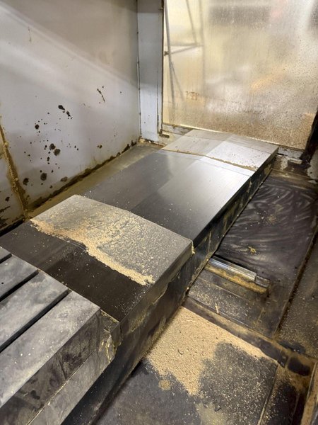 HAAS VF-10 VERTICAL MACHINING CENTER. STOCK # 0325526