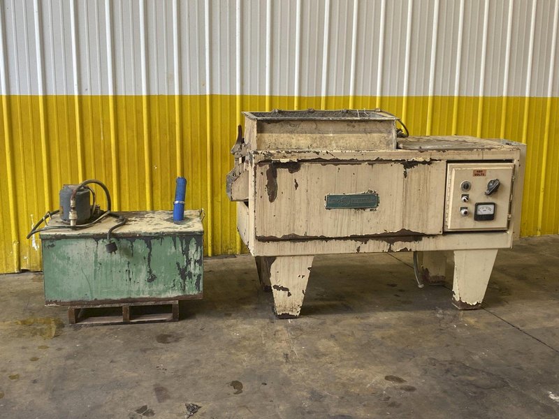 4 CUBIC FOOT ELECTRO-DEBURRING COMPANY  MODEL #R32 TUB TYPE VIBRATORY FINISHING MACHINE : STOCK #17209