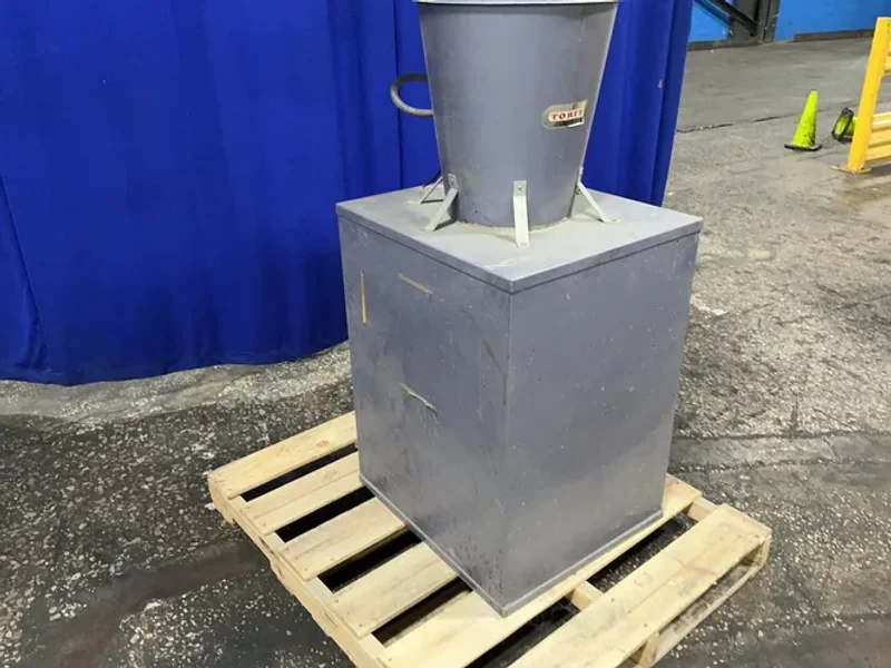 NAUSET ENGINEERING &amp; EQUIPMEMT 2 HP DUST COLLECTOR   -  19-FB