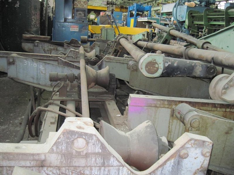 4&#039; - 9-1/2&#039; X 30&#039; BARDONS &amp; OLIVER AUTOMATIC INFEED TABLE: STOCK #51700