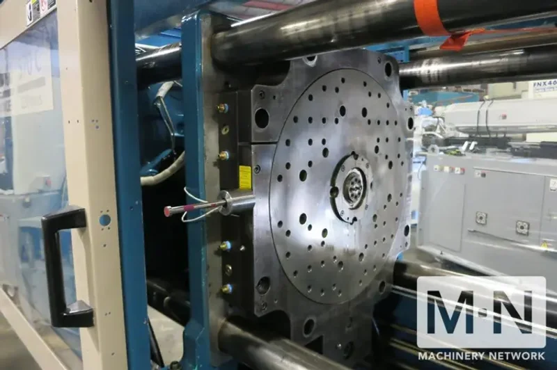 220 TON 6.2 OZ /0.6 OZ ARBURG MODEL 2-COLOR 570C2000-800/60 INJECTION MOLDING  MFG 2005