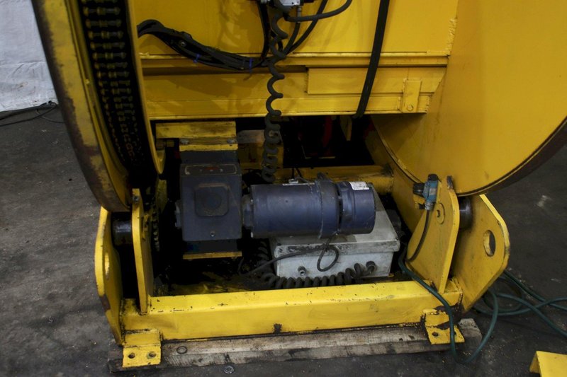 3000 LBS AIR TECHNICAL INDUSTRIES PACMAN TYPE UPENDER: STOCK #76418