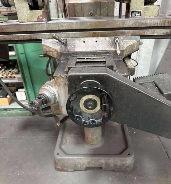 Kent KTM-3VS 9″ x 42″ Variable Speed CNC Vertical Milling