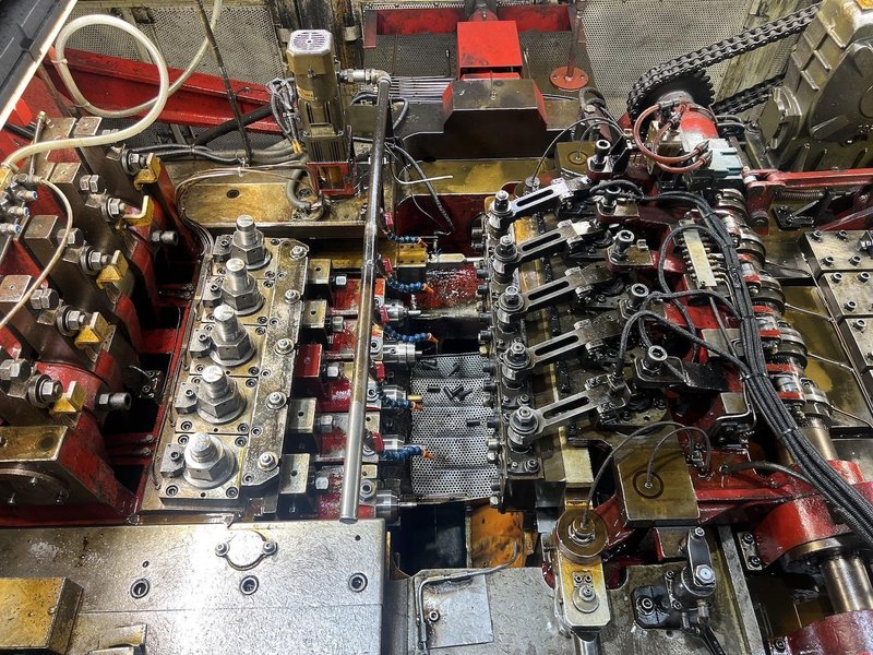 Chun-Zu Model CBP-165S Five Die Bolt Former