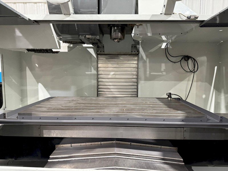 Haas VF-8/50 CNC Vertical Machining Center – 50 Taper Mill