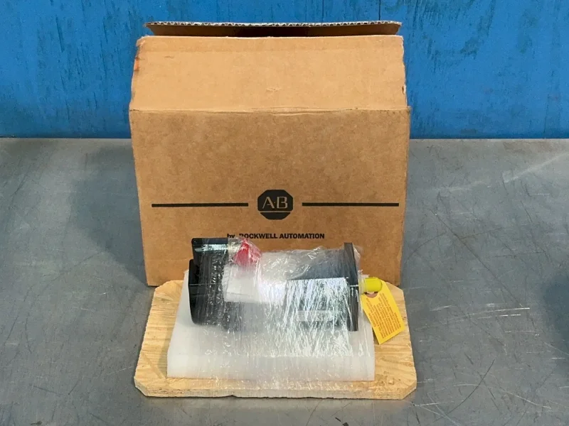 ALLEN-BRADLEY 4000RPM 1.07HP KINETIX VP LOW INERTIA SERVO MOTOR  -  VPL-A0753E-PJ12AA
