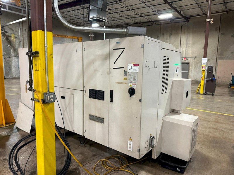 Doosan Daewoo Puma 300C CNC Lathe, 2005 – 15″ Chuck, Chip Conveyor, Programmable Tailstock