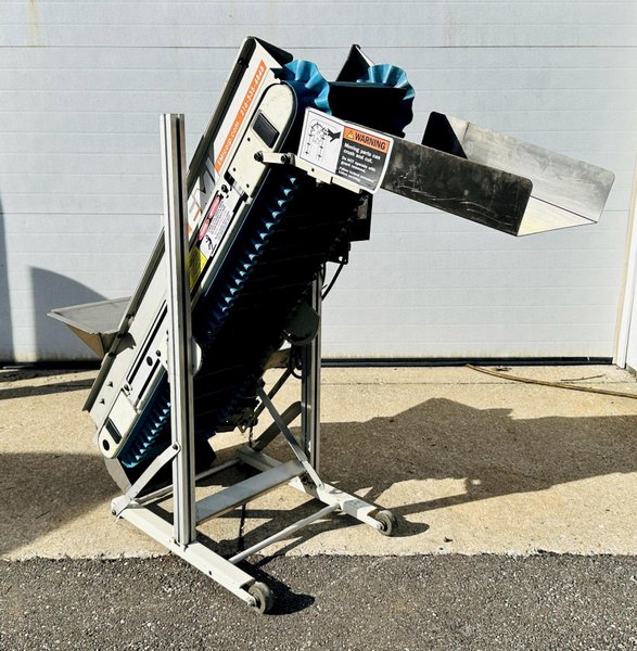 EMI Plastics Equipment  |  EAC12 - 48 - 40  |  12” x 48" Incline Belt Conveyor