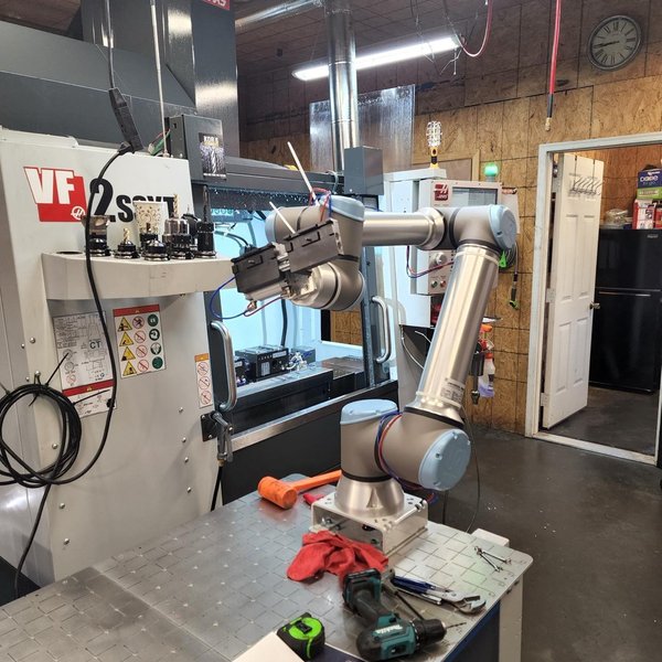 Versabuilt Mill Automation System, 2022 – UR-10E Cobot