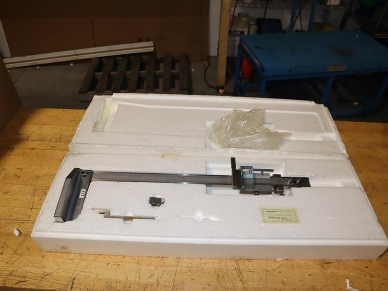 Mitutoyo 18&quot;/45CM Vernier Height Gauge With Adjustable Main Scale - In Styrofoam Case- Auction Item