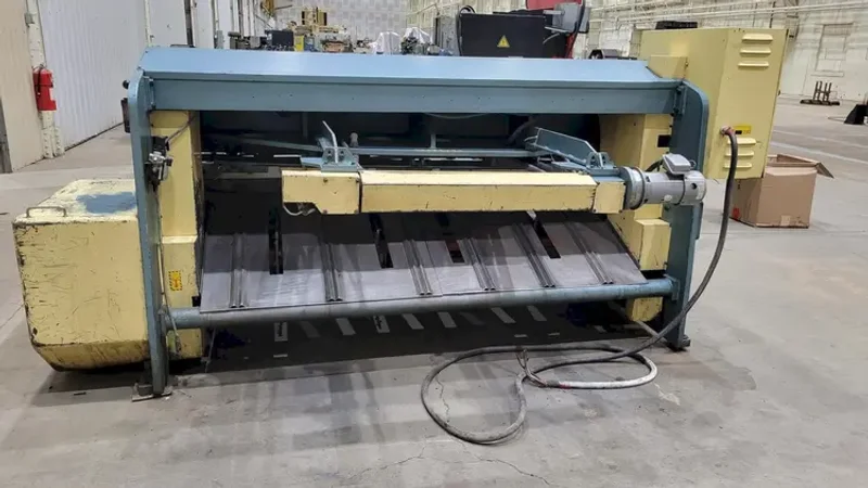 1986 AMADA M-2060 | Shears, Power Squaring (In)