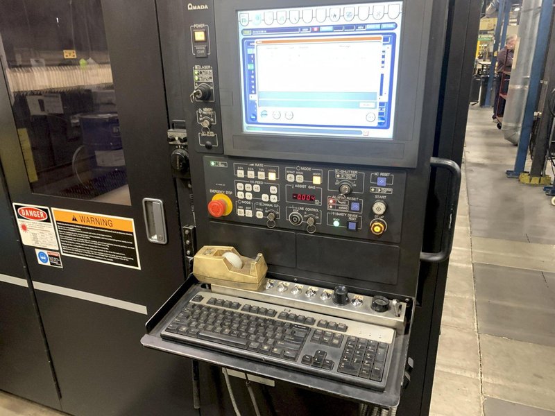 Amada LCG-3015 3500 Watt CNC Laser
