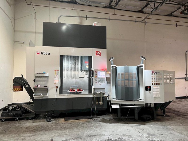 2022 HAAS UMC 1250SS w/ 6 Station Pallet Pool LOW HOURS Universal Machining Centers