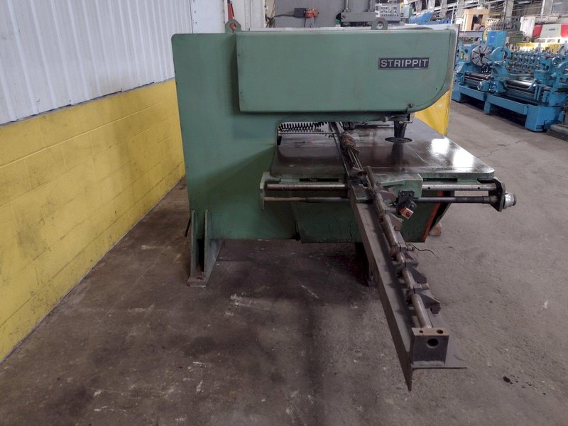 30 TON STRIPPIT MODEL #SUPER 30/30 SINGLE END PUNCH: STOCK 13470