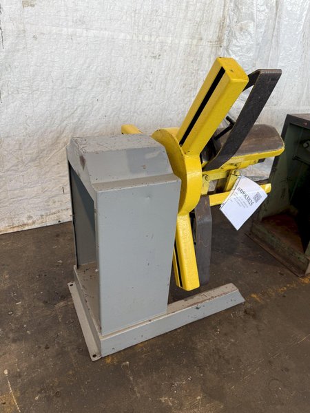 2500 LB X 18&quot; AMERICAN MODEL 60 UNCOILER. STOCK # 0883825