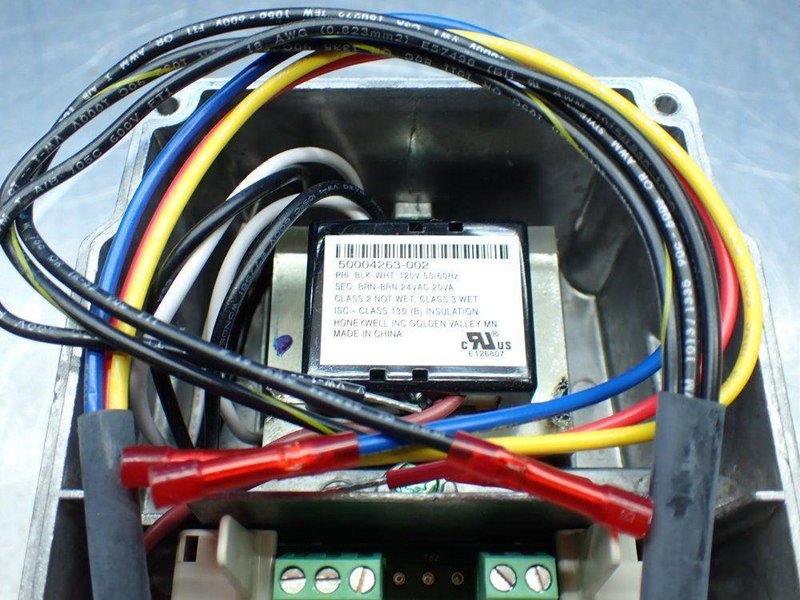 HONEYWELL MODUTROL IV MOTOR  -  M7294Q1007