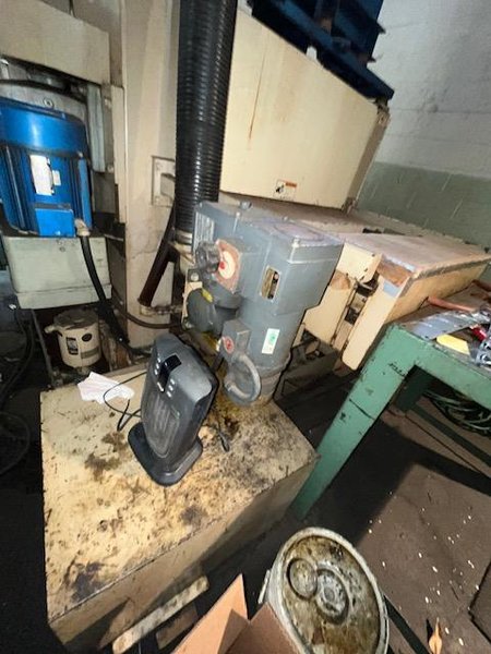 36&quot; AEM MULTI DIRECTIONAL DEBURRING MACHINE STOCK# 3977