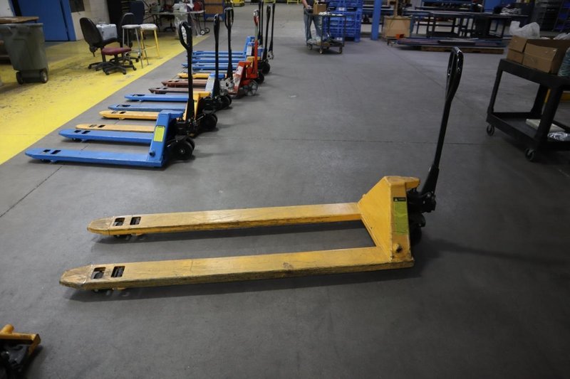 Pallet Jack Uline H-1779, 3300 LB Capacity 27" Fork Width 71" Fork Length- Auction Item