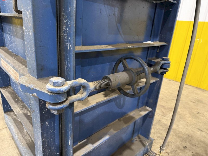 CRAM-A-LOT MODEL #DD-30 HYDRAULIC VERTICAL BALER / DRUM CRUSHER: YOBRO #24723