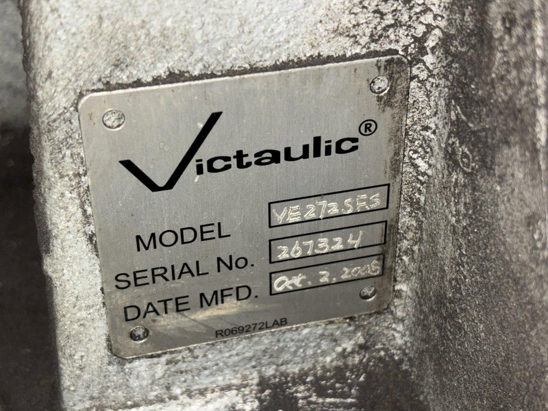 VICTAULIC MODEL #VE272SFS 300 ROLL GROOVING TOOL &amp; RIDGID 300-T2 BASE: STOCK #23120