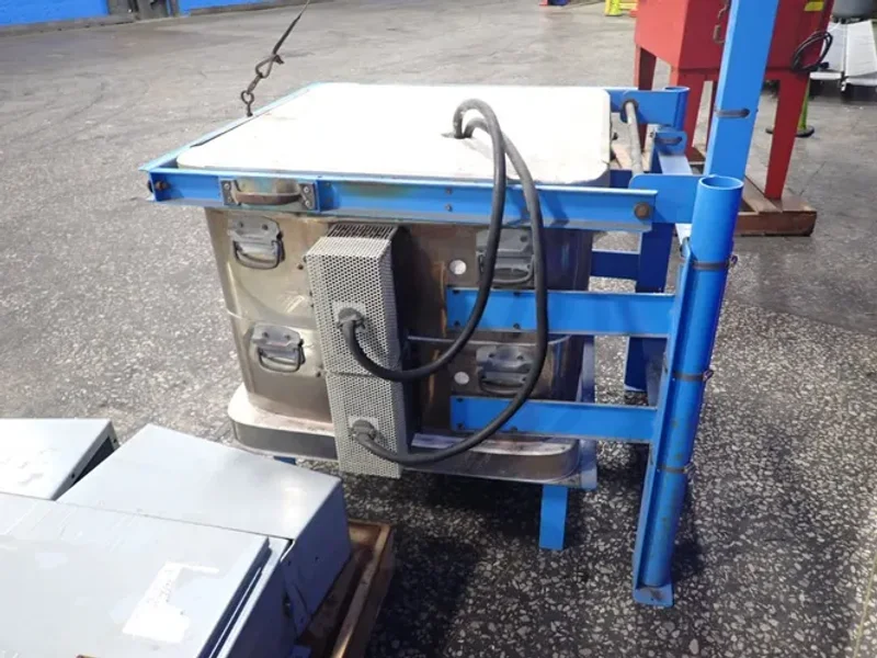 21" X 21" X 18" KILN  -  XB2318-D