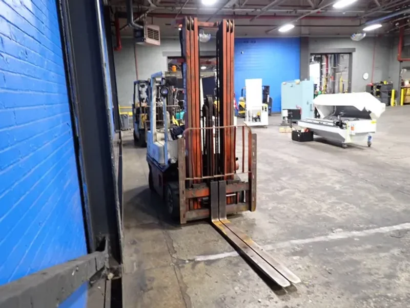 Nissan 4500 Lbs Propane Forklift - Cph02a25v