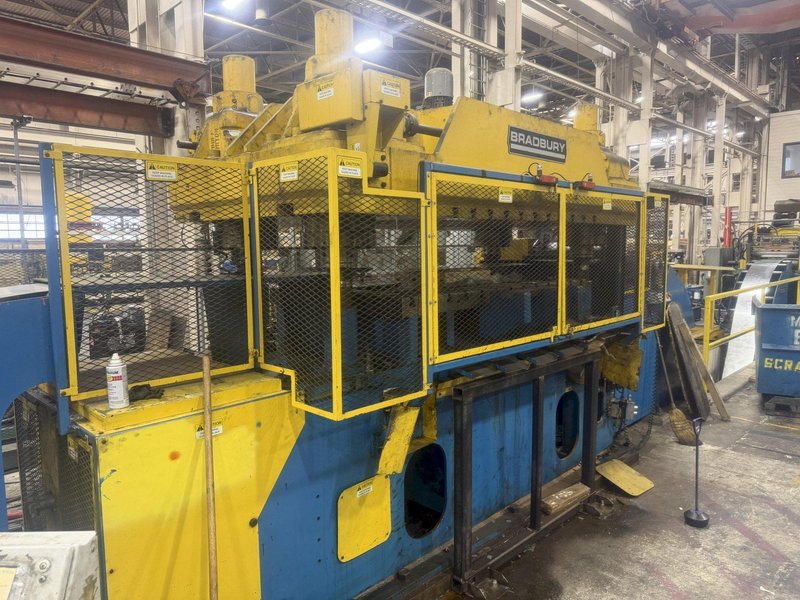 150 TON BRADBURY 4-POST CUTOFF PRESS W/ FEED ROLL: YOBRO #25252