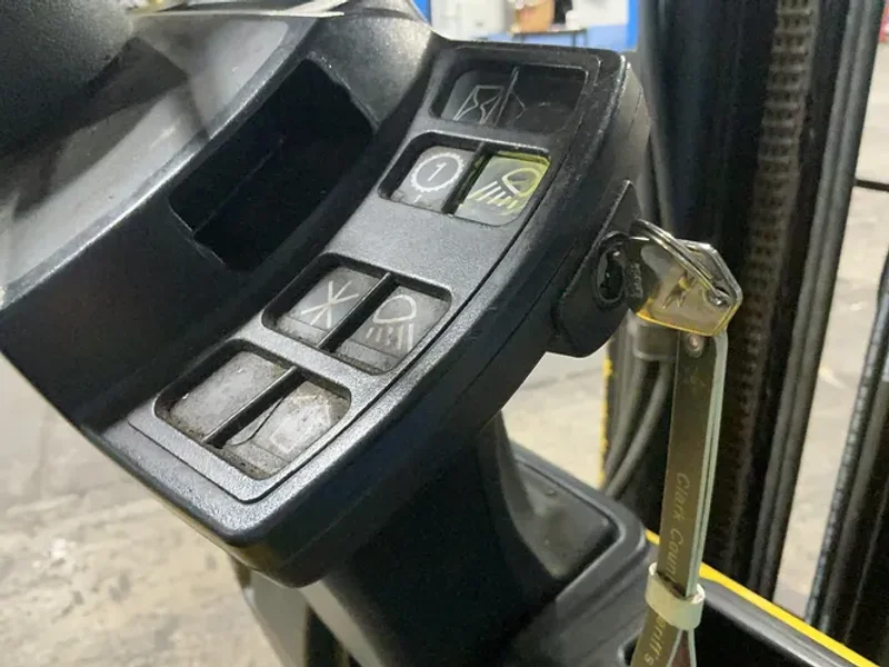 HYSTER 4600 LBS FORTIS 50 PROPANE FORKLIFT  -  S50FT