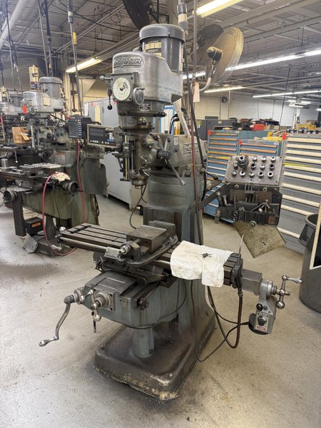 1.5 HP BRIDGEPORT VERTICAL MILL W/ POWER FEED: YOBRO #26042