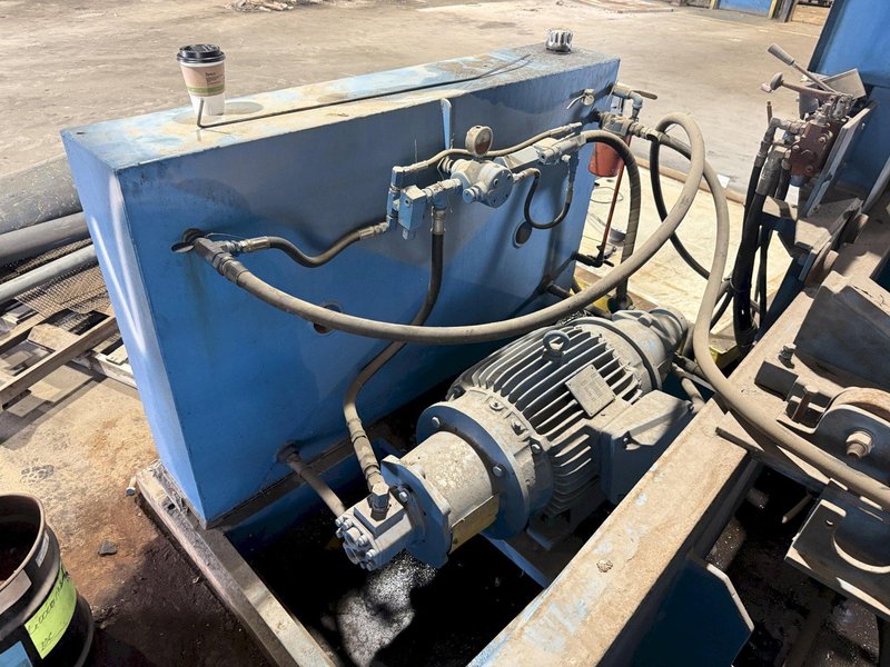 200 TON JAVELINA OILFIELD TRAVELING HEAD HYDRAULIC STRAIGHTENING PRESS: YOBRO #25136