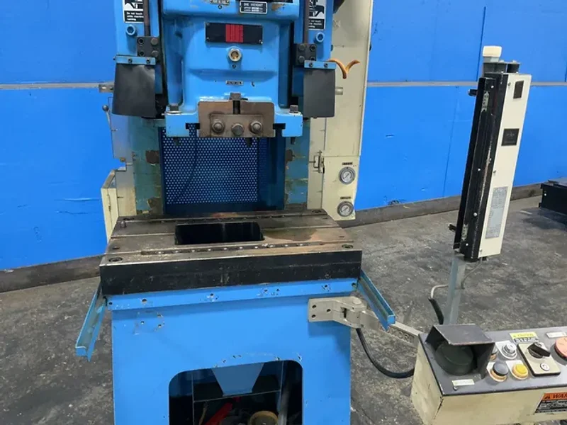 Wasino Engineering 45 Metric Ton Gap Frame Press - Pux45