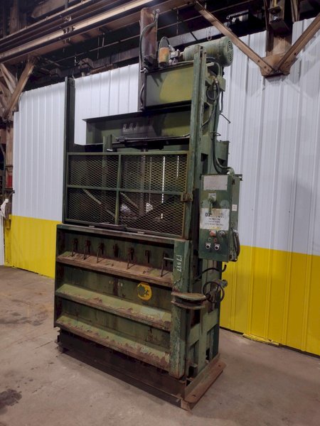 60&quot; X 30&quot; X 48&quot; SELCO MODEL #V5-HD HYDRAULIC VERTICAL BALER: STOCK 17517