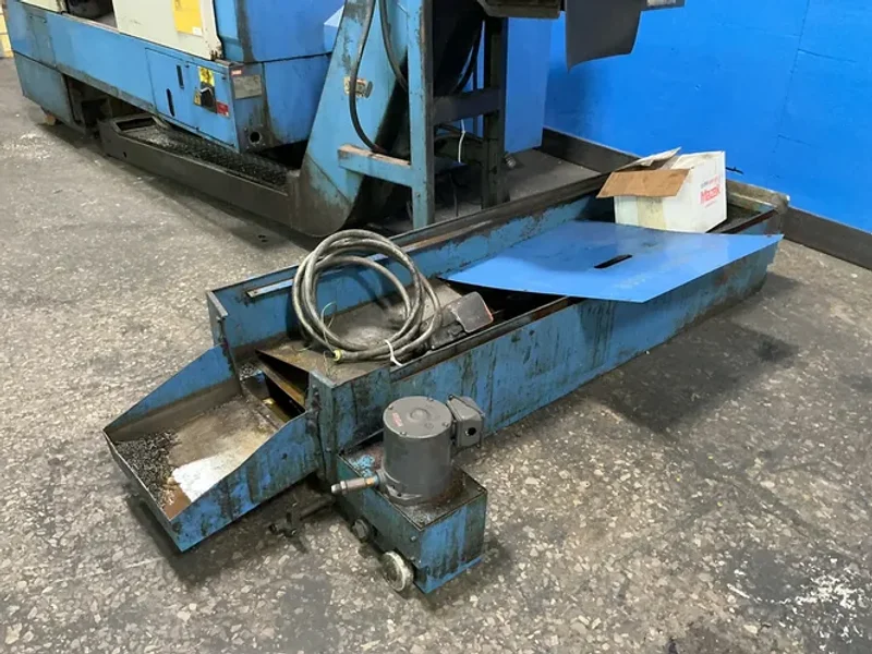 CNC LATHE   -  QT28N