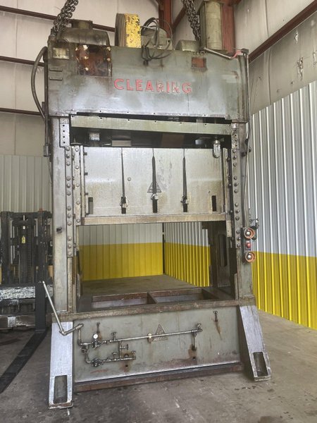 200 TON CLEARING MODEL S2-200-72-36 STRAIGHT SIDE SSDC STAMPING PRESS, 12" STROKE: STOCK #12979