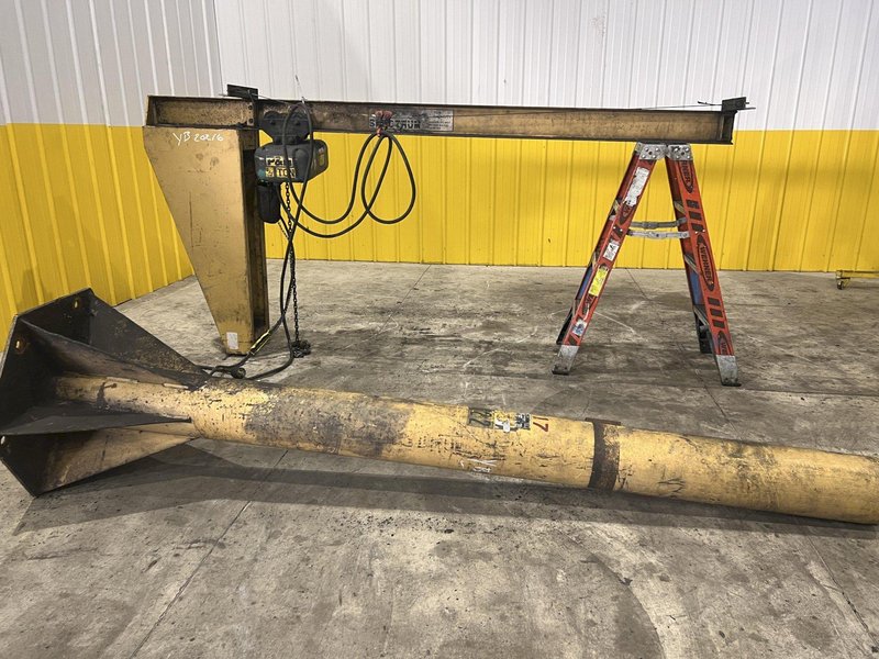 1000 LB (1/2 TON) X 8&#039; X 10&#039; P&amp;H SPECTRUM FREE STANDING JIB CRANE &amp; P&amp;H POWERED HOIST: STOCK #20216