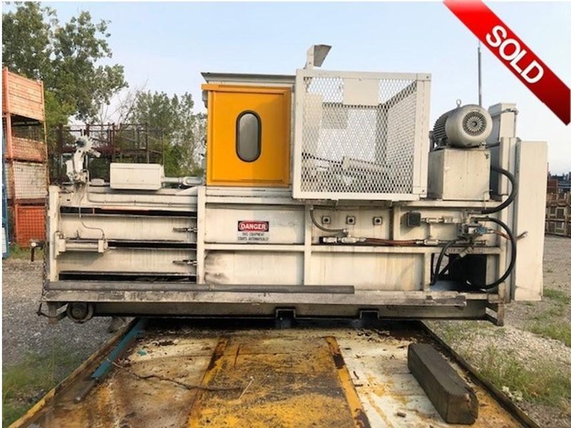 MAREN 423 LEGACY SERIES CLOSED DOOR BALER STOCK #2813