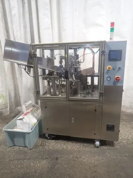 RIGAO RGNF-30B FULL AUTO FILLING &amp; SEALING MACHINE  -  RGNF30B