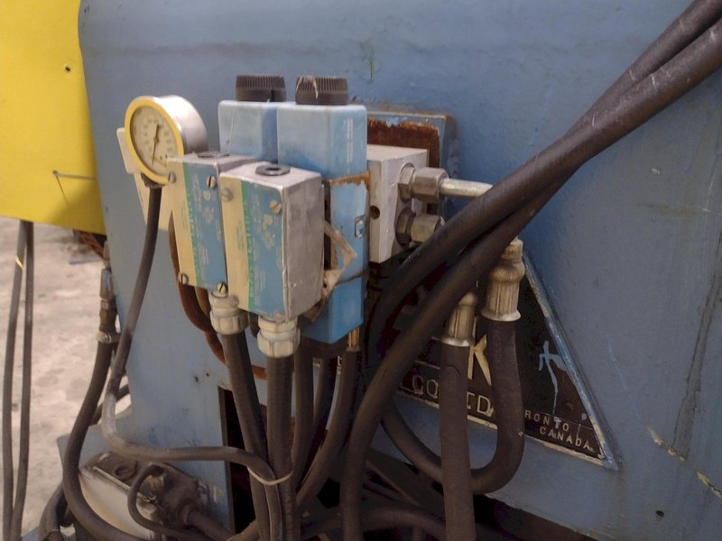 10,000 LB X 42” B&amp;K MOTORIZED UNCOILER COIL REEL : STOCK #22955